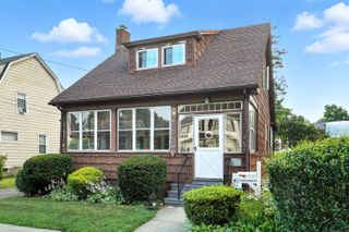 70 Glenbrook Avenue, Hamden, CT 06514