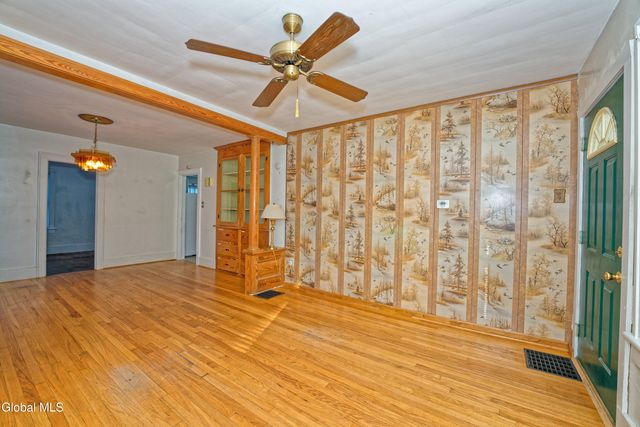 105 Sacandaga Road, Scotia, NY 12302