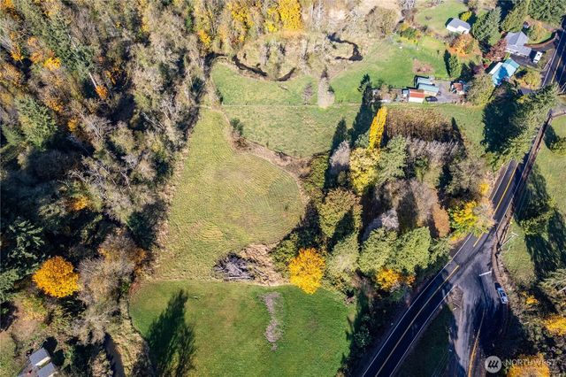 2104 Delameter Road, Castle Rock, WA 98611