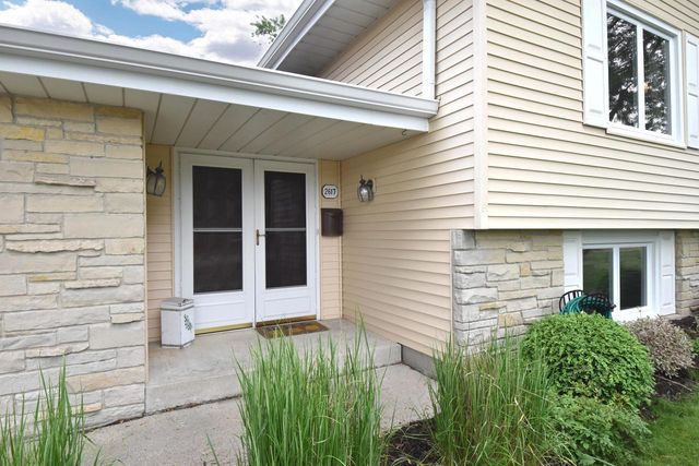 2617 E Eaton LANE, Cudahy, WI 53110