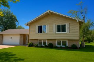 2617 E Eaton LANE, Cudahy, WI 53110