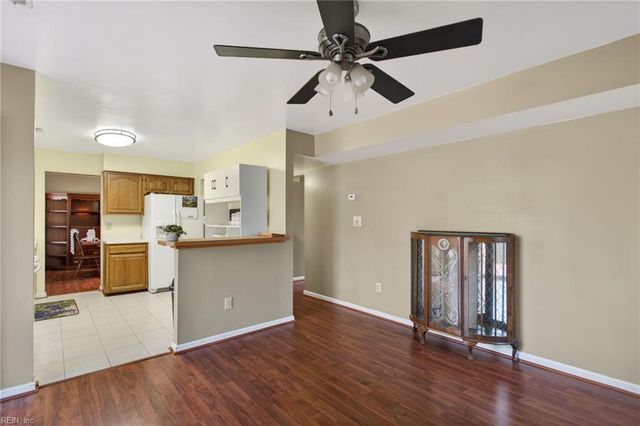 222 Susan Newton LN, Yorktown, VA 23693