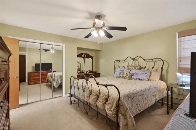 222 Susan Newton LN, Yorktown, VA 23693