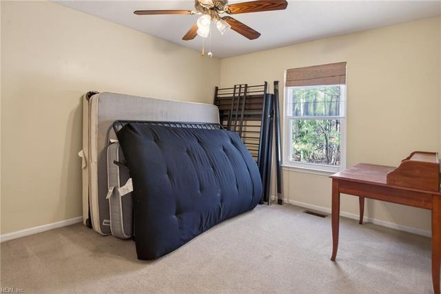 222 Susan Newton LN, Yorktown, VA 23693