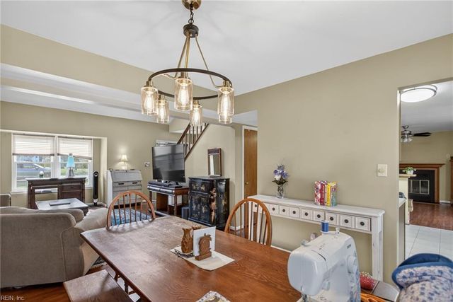 222 Susan Newton LN, Yorktown, VA 23693