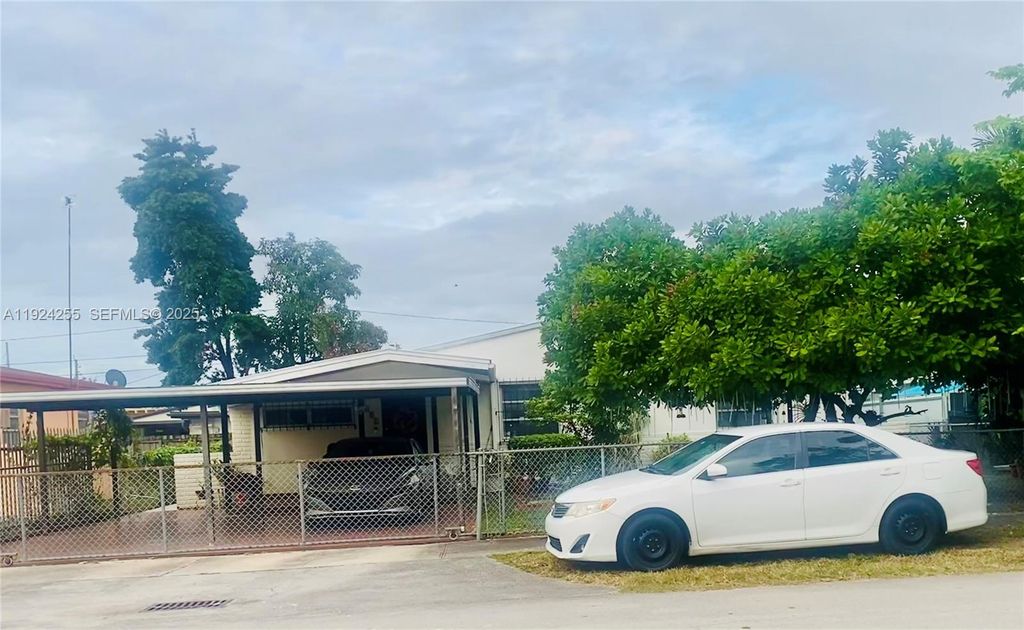 6831 SW 2nd St front, Miami, FL 33144