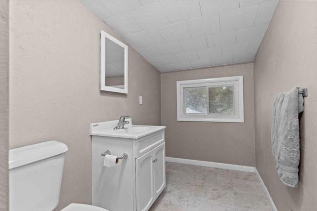 1937 SIMPSON STREET, Oshkosh, WI 54902