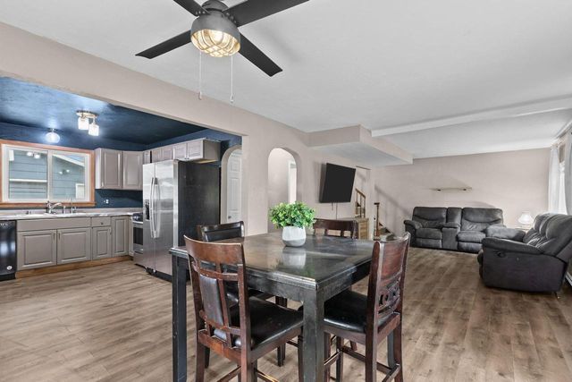 1937 SIMPSON STREET, Oshkosh, WI 54902