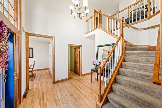 N29W26152 Coachman DRIVE, Pewaukee, WI 53072