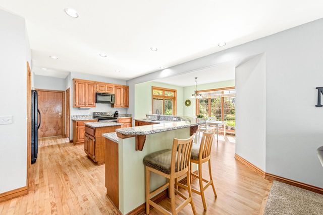 N29W26152 Coachman DRIVE, Pewaukee, WI 53072