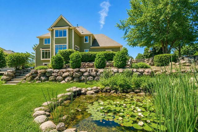 N29W26152 Coachman DRIVE, Pewaukee, WI 53072