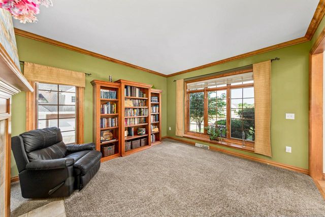 N29W26152 Coachman DRIVE, Pewaukee, WI 53072