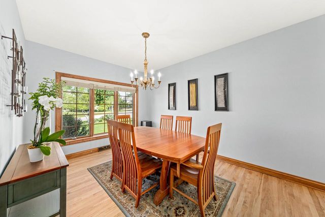 N29W26152 Coachman DRIVE, Pewaukee, WI 53072