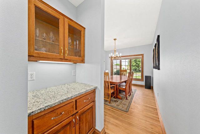 N29W26152 Coachman DRIVE, Pewaukee, WI 53072