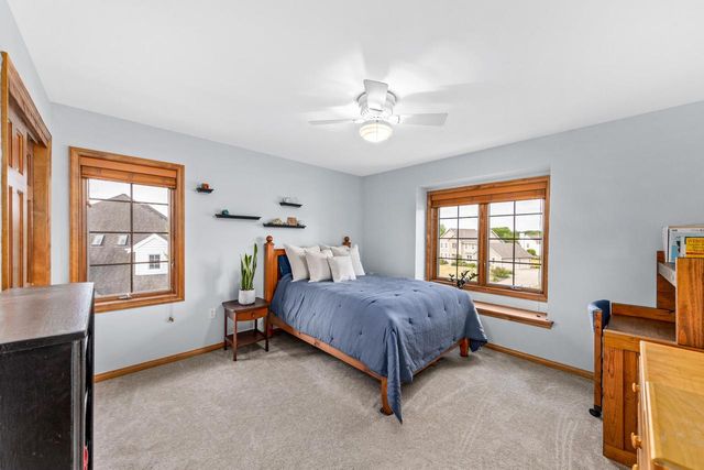 N29W26152 Coachman DRIVE, Pewaukee, WI 53072
