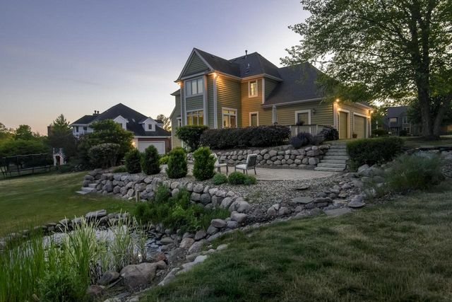 N29W26152 Coachman DRIVE, Pewaukee, WI 53072