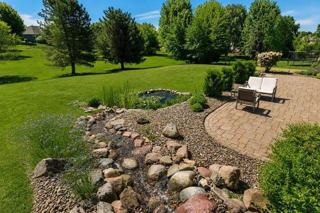N29W26152 Coachman DRIVE, Pewaukee, WI 53072