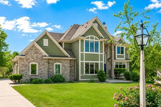 N29W26152 Coachman DRIVE, Pewaukee, WI 53072