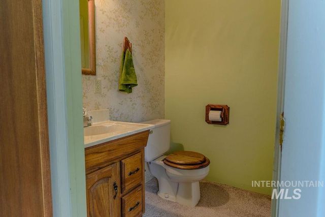 421 E Avenue E, Jerome, ID 83338