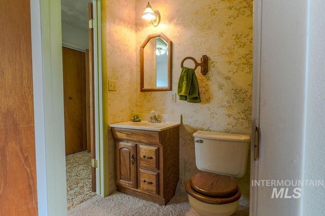 421 E Avenue E, Jerome, ID 83338