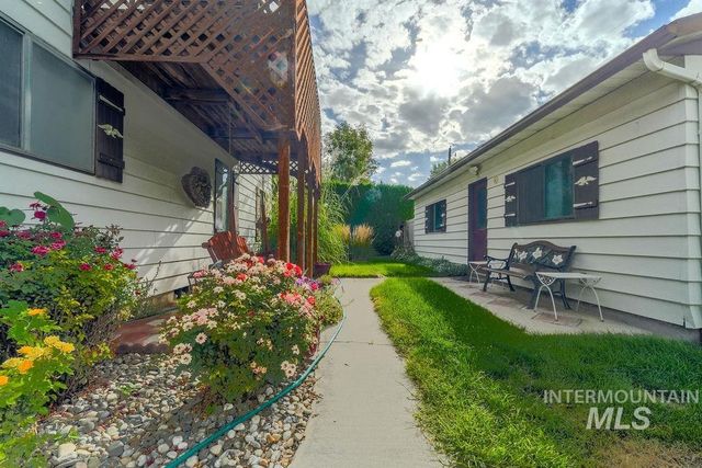 421 E Avenue E, Jerome, ID 83338