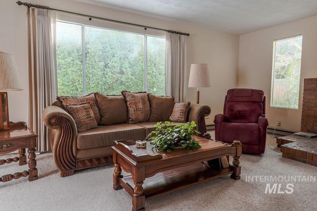 421 E Avenue E, Jerome, ID 83338