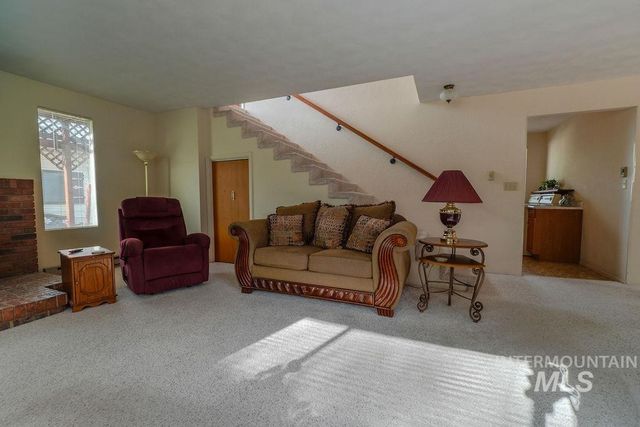 421 E Avenue E, Jerome, ID 83338