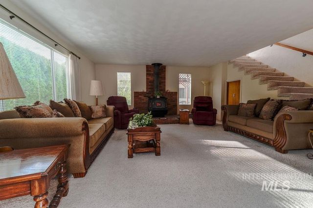421 E Avenue E, Jerome, ID 83338