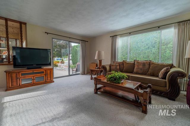 421 E Avenue E, Jerome, ID 83338