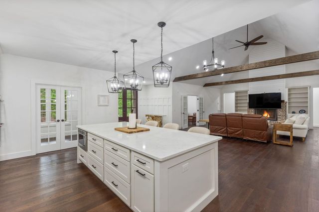 1618 Van Davis Road, NW, Charleston, TN 37310
