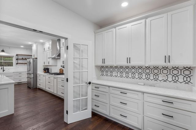 1618 Van Davis Road, NW, Charleston, TN 37310