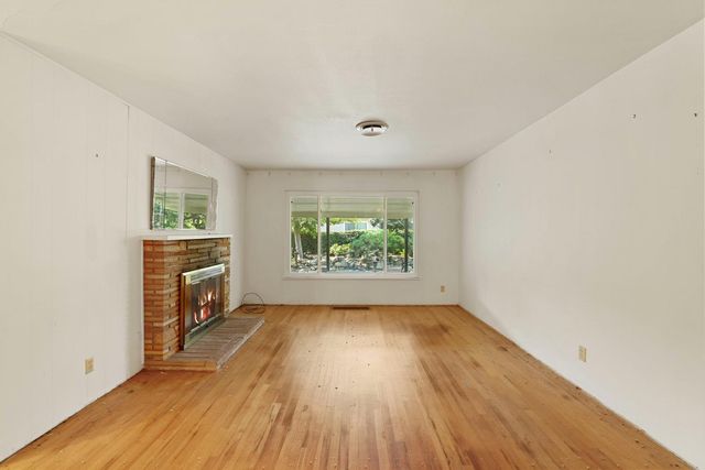 2958 Elmwood Ave, Stockton, CA 95204