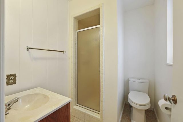 2958 Elmwood Ave, Stockton, CA 95204