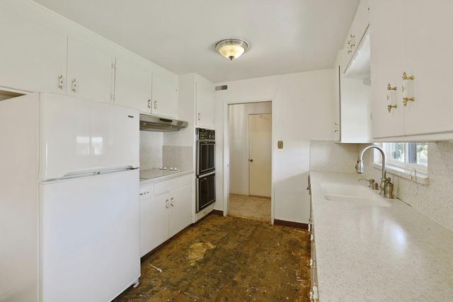 2958 Elmwood Ave, Stockton, CA 95204