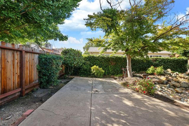 2958 Elmwood Ave, Stockton, CA 95204