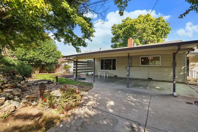 2958 Elmwood Ave, Stockton, CA 95204