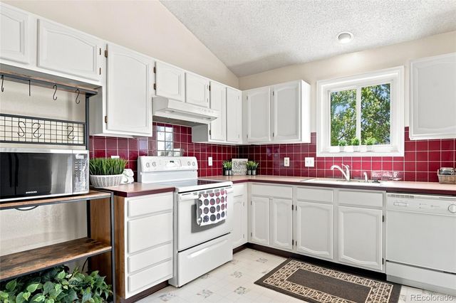 5438 S Union Court, Littleton, CO 80127