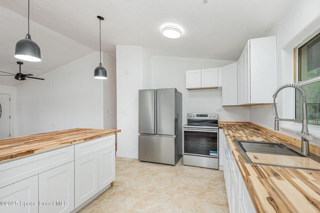 4085 Cypress Bend, Geneva, FL 32732