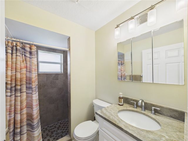 739 S Easy Street, Sebastian, FL 32958