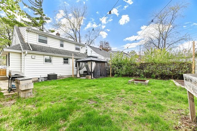 6300 W Cleveland AVENUE, Milwaukee, WI 53219