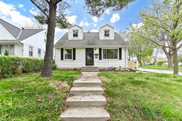 6300 W Cleveland AVENUE, Milwaukee, WI 53219