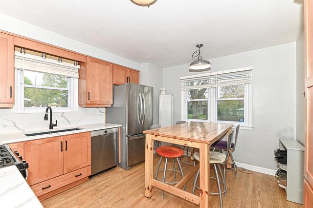 6300 W Cleveland AVENUE, Milwaukee, WI 53219