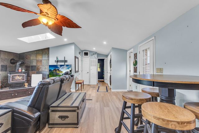 585 Norvell Beach Drive, Brooklyn, MI 49230