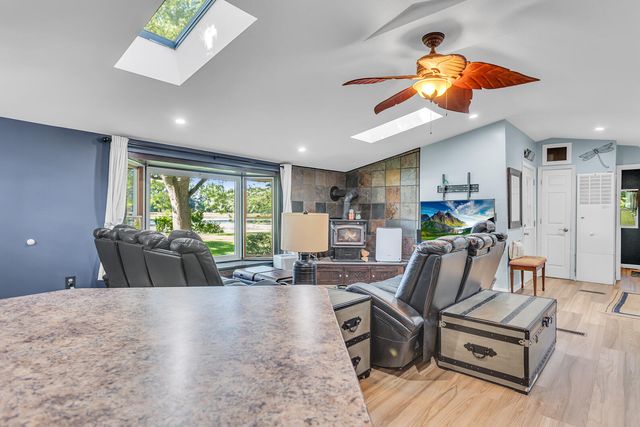 585 Norvell Beach Drive, Brooklyn, MI 49230