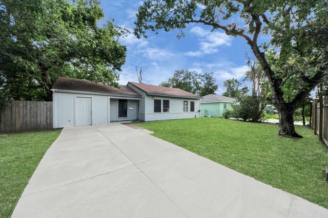 4905 Burma Street, Houston, TX 77033