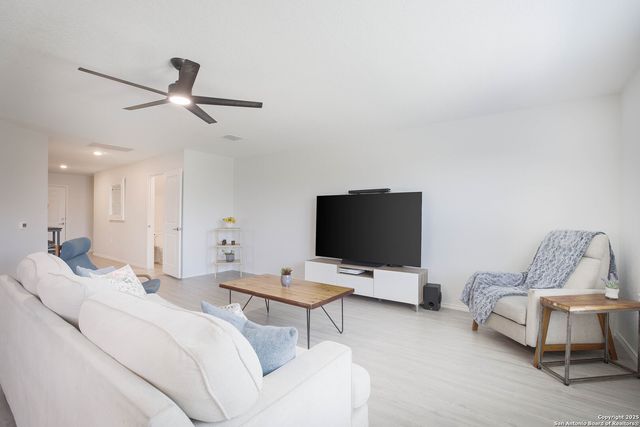 10102 Kersey Mill, San Antonio, TX 78224