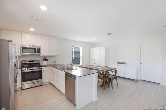 10102 Kersey Mill, San Antonio, TX 78224