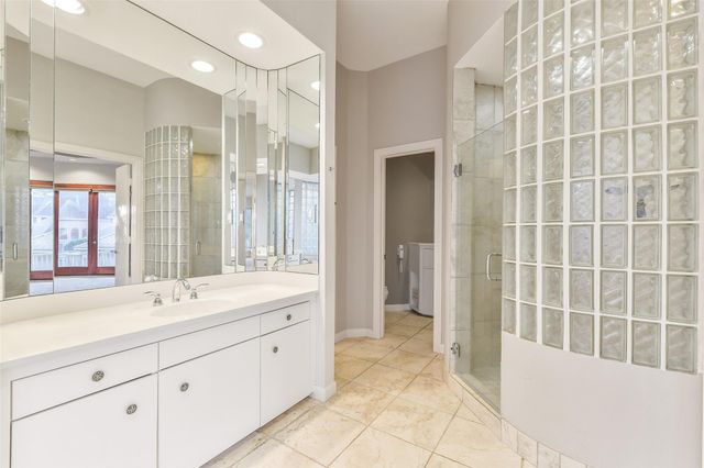 3 Hillside View Place, The Woodlands, TX 77381