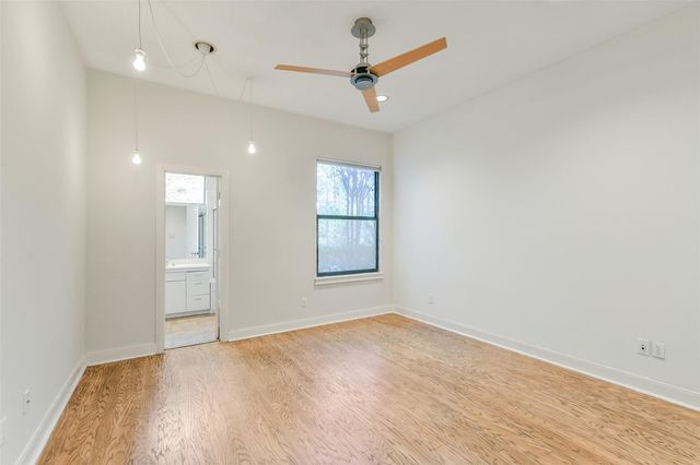 3 Hillside View Place, The Woodlands, TX 77381