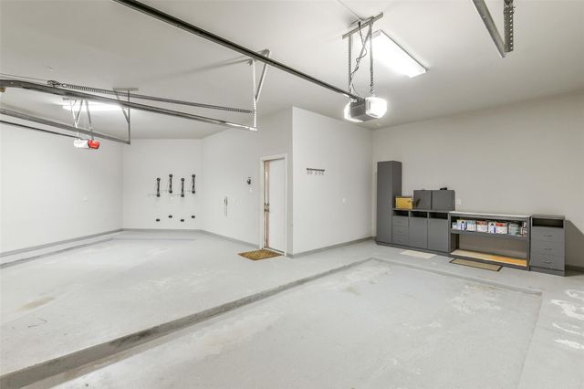 3 Hillside View Place, The Woodlands, TX 77381